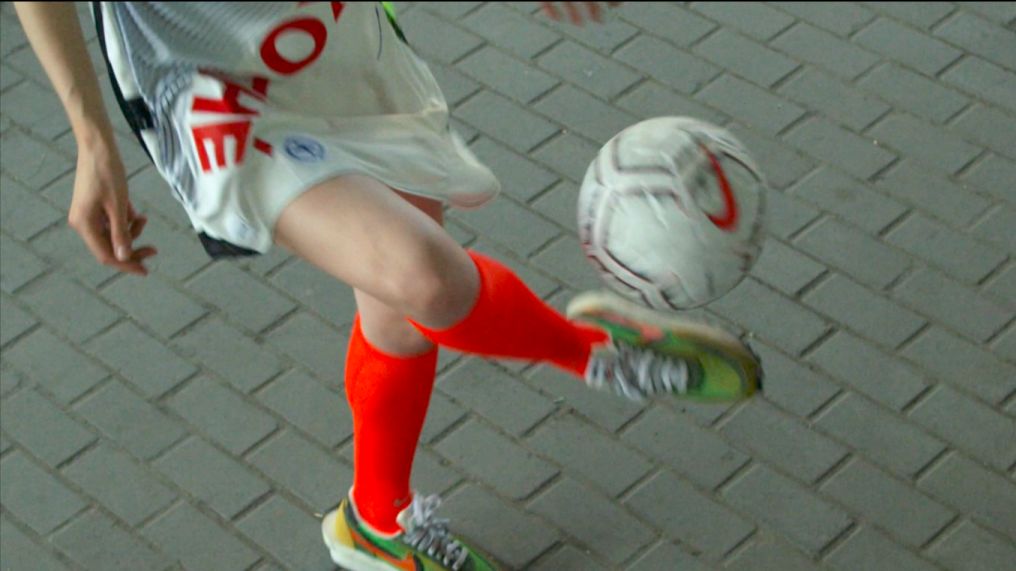 6个以足球元素为核心的搭配|HYPEBAE打造「足球BAE」造型特辑