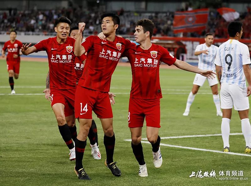 李圣龙绝杀上港夺冠视频,上港球员李圣龙