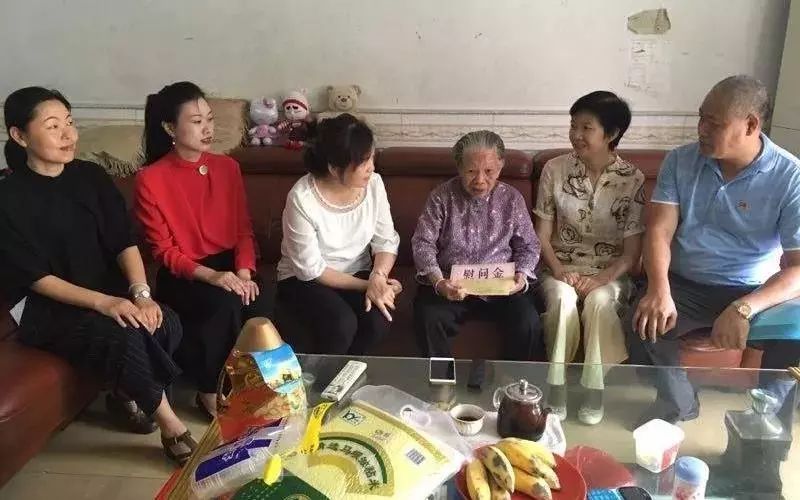 孕产期关爱相伴健康讲座,产科护理科普活动周关爱女性