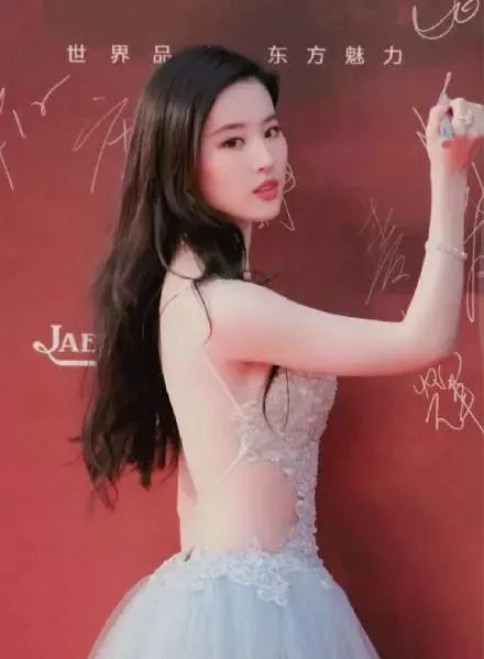 女人最高级的炫富就是比老公年轻,女人最高级的炫富就是身材无敌