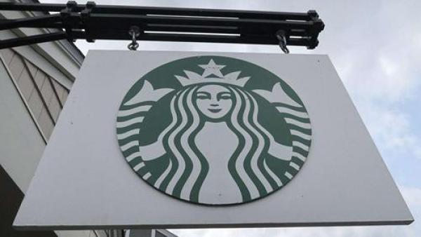 美亚利桑那州6名警察被店员“请”出星巴克，原因居然是...