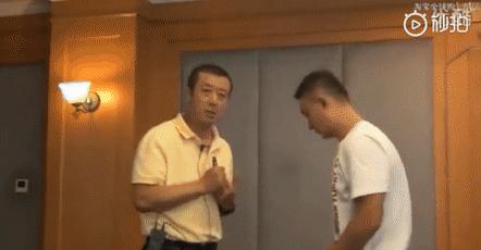 cba裁判杨茂功合法防守位置,cba杨茂功裁判眼神