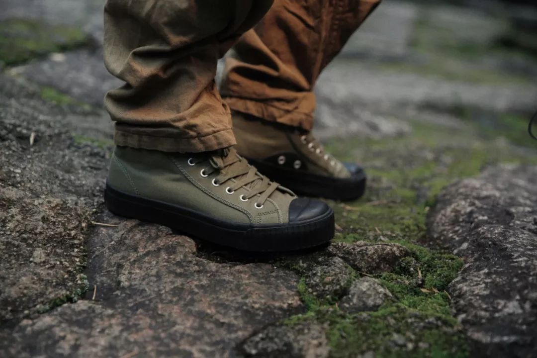 现在的女生找对象不按自身条件找,女孩找对象都看颜值