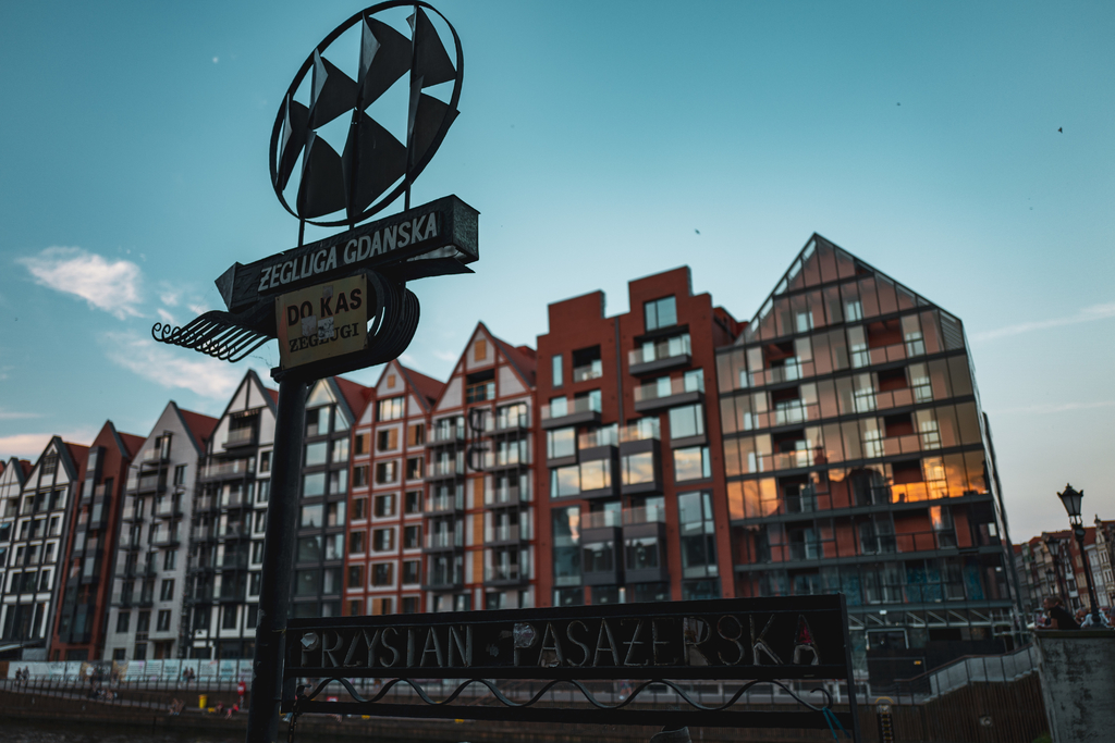 波兰比托姆港口,波兰港口格但斯克冬季封冻期