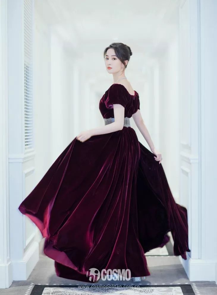 何穗刘雯香奈儿走秀,何穗刘雯超模走秀