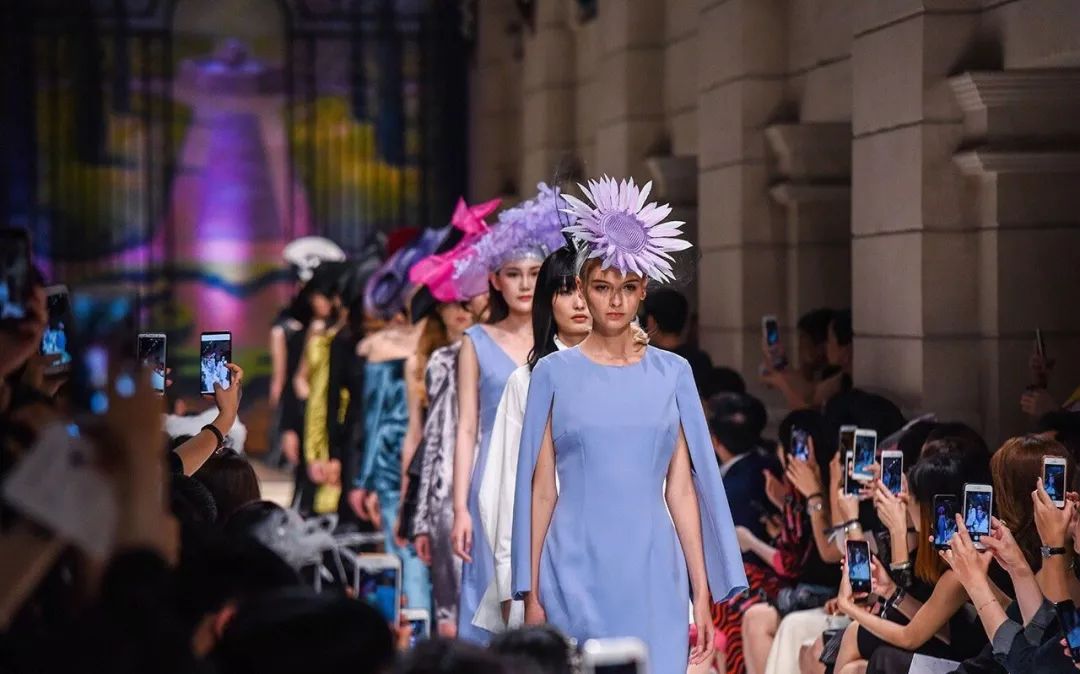 高定巴黎时装周发布会,香奈儿春夏高定时装周