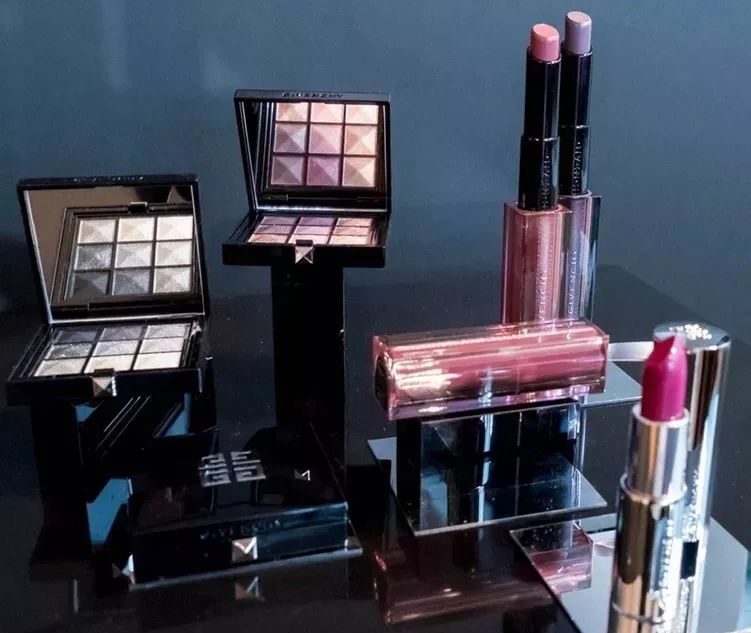 Beauty|CHANEL开挂、DIOR大女人？一线秋季彩妆速递