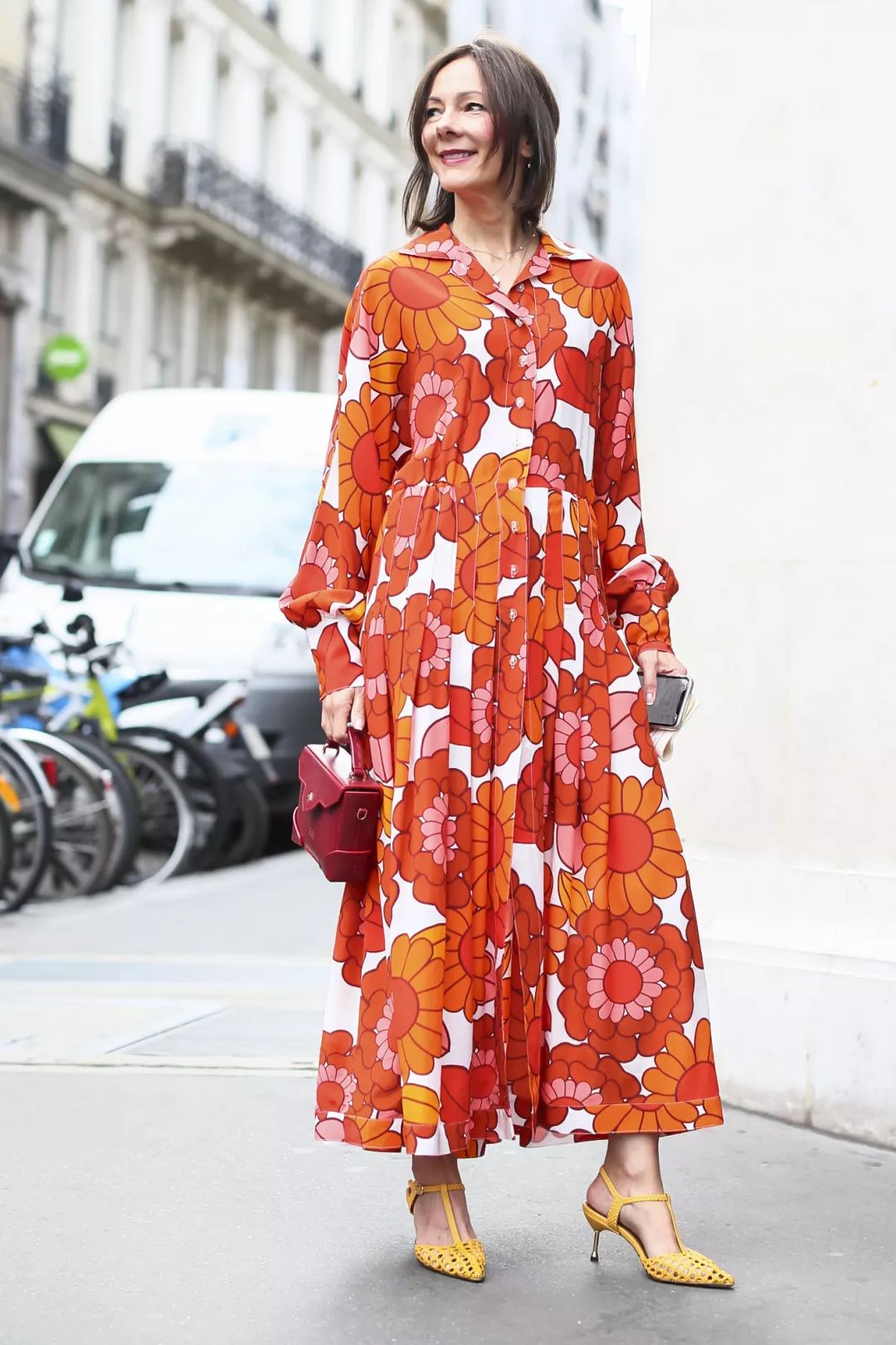 刘雯斜挎休闲包,今年流行的刘雯同款包