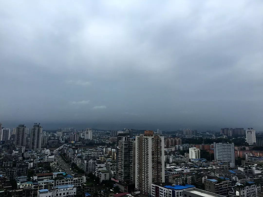 四川最新雨情预警,四川大到暴雨明后天强降雨仍持续