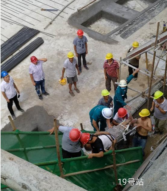 中暑高烧42度抢救一天,中暑41度以上立即降温