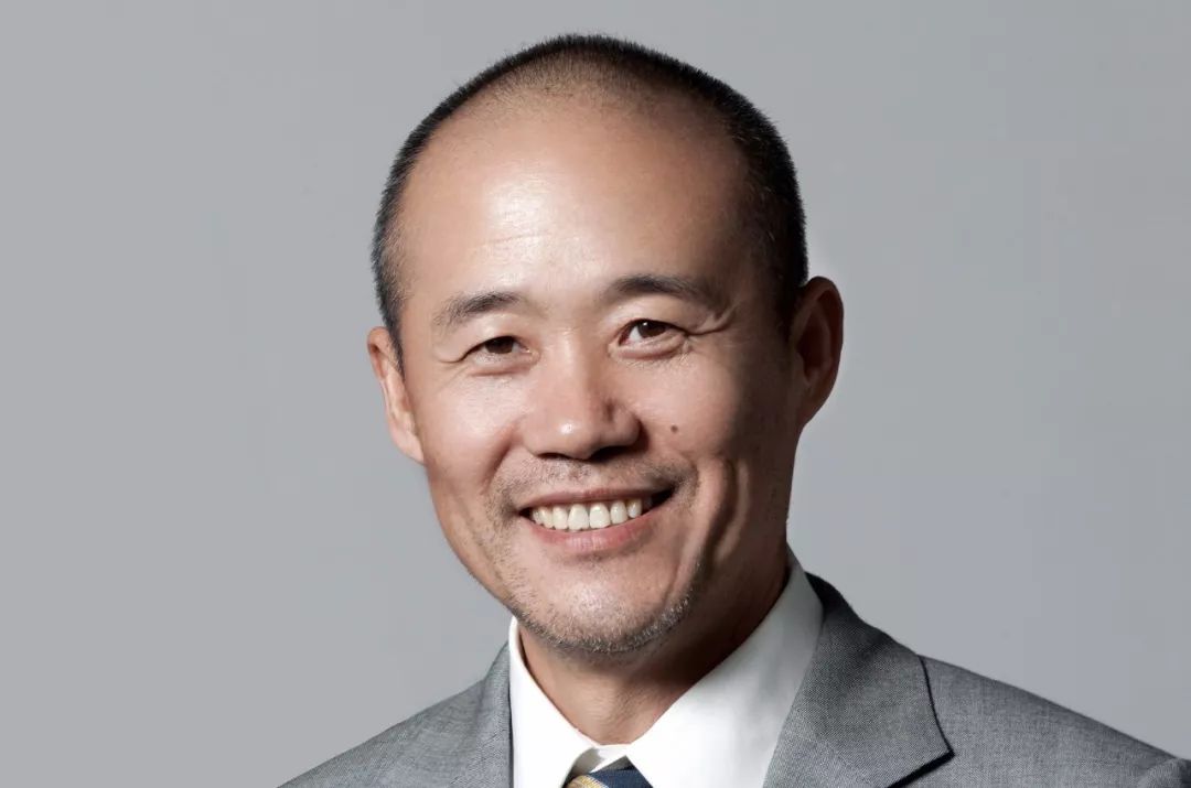 王石湖畔大学演讲：用一辈子，做一块有棱有角的顽石