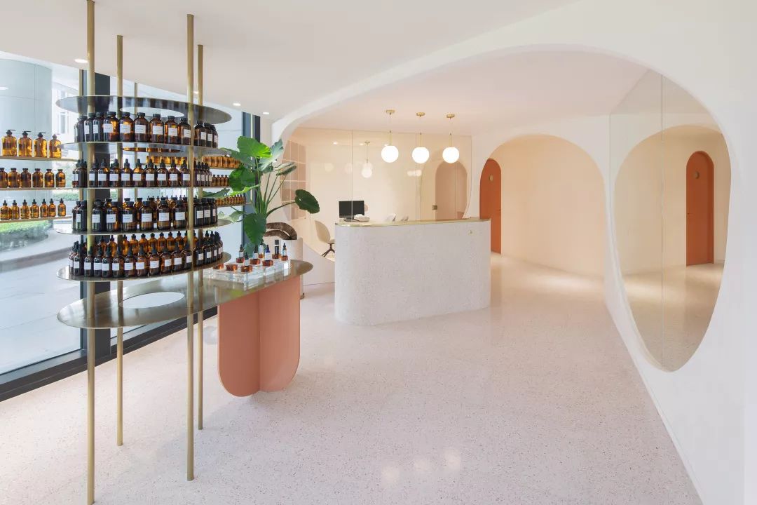 拒绝花哨！建筑师CP孙大勇×万书言，携手打造洞穴式美容院