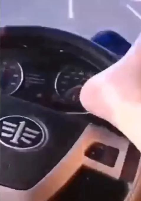 持刀抢劫案嫌疑人落网,持刀抢劫嫌疑人抓获