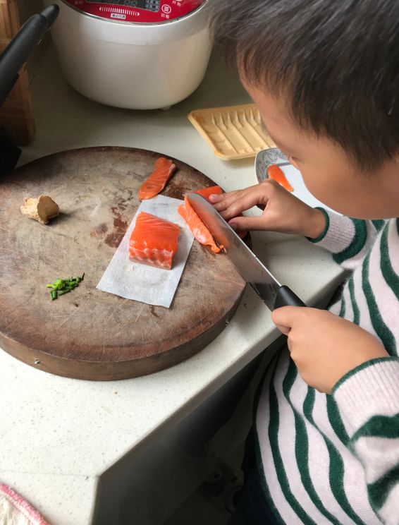 天呐，才10岁！江阴这个姓*党**的男孩火了