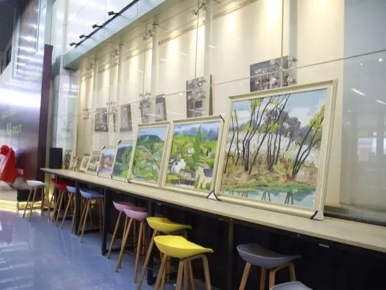 都上央视了！大学校园书店怎么突然这么火？