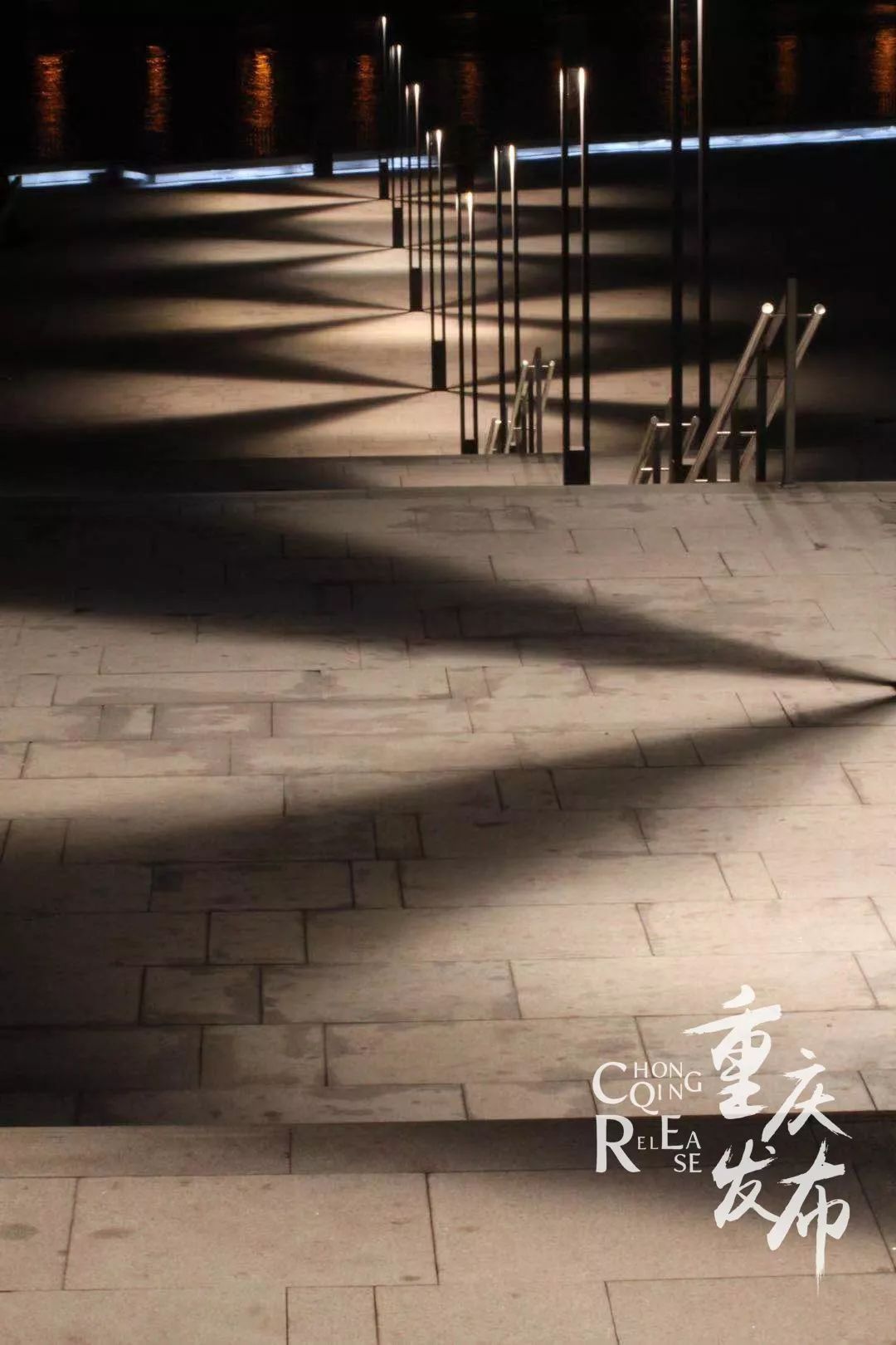 山城重庆夜晚如此宁静而美丽,夜晚的重庆格外迷人