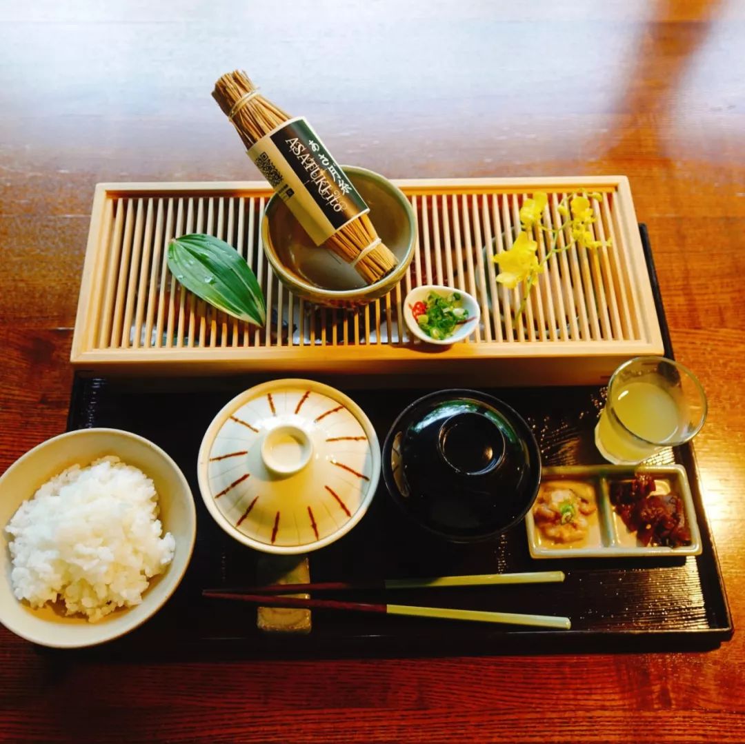 藏于山水间的温泉酒店推荐,海螺沟温泉度假酒店推荐