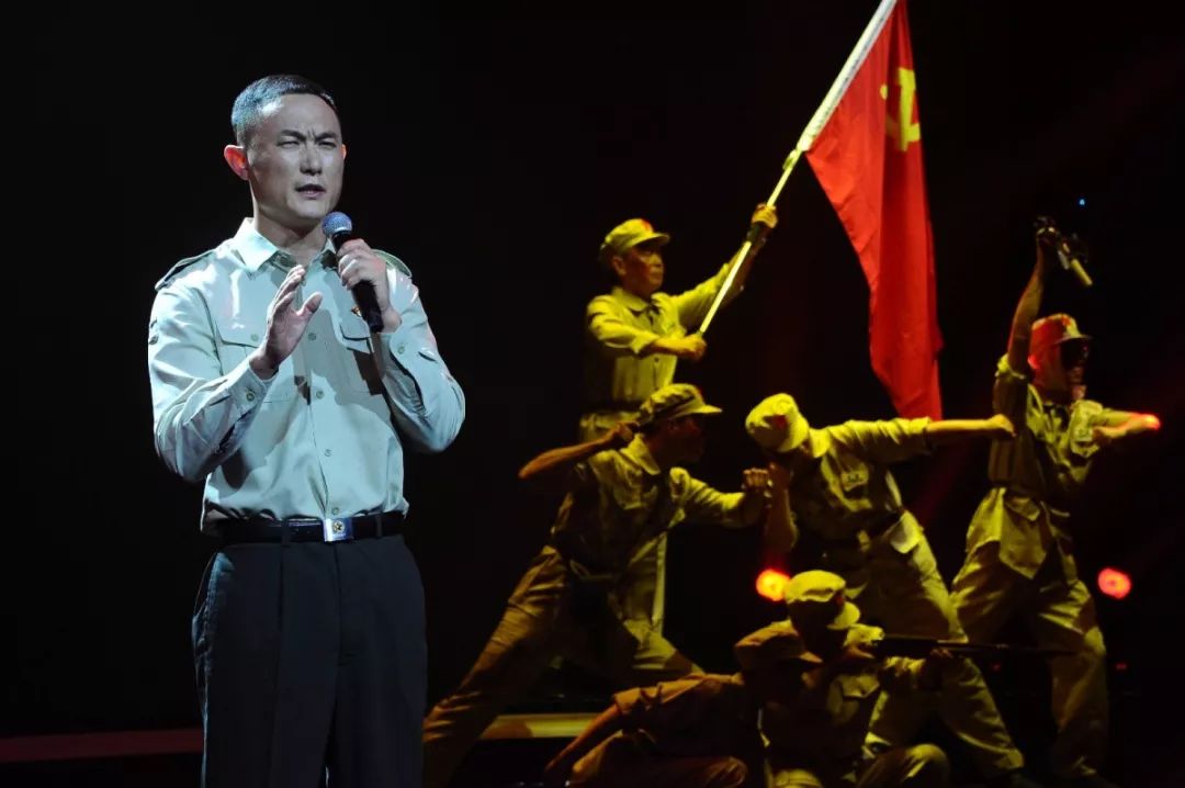 战鼓擂起来龙舟划起来,战鼓擂起号角吹响