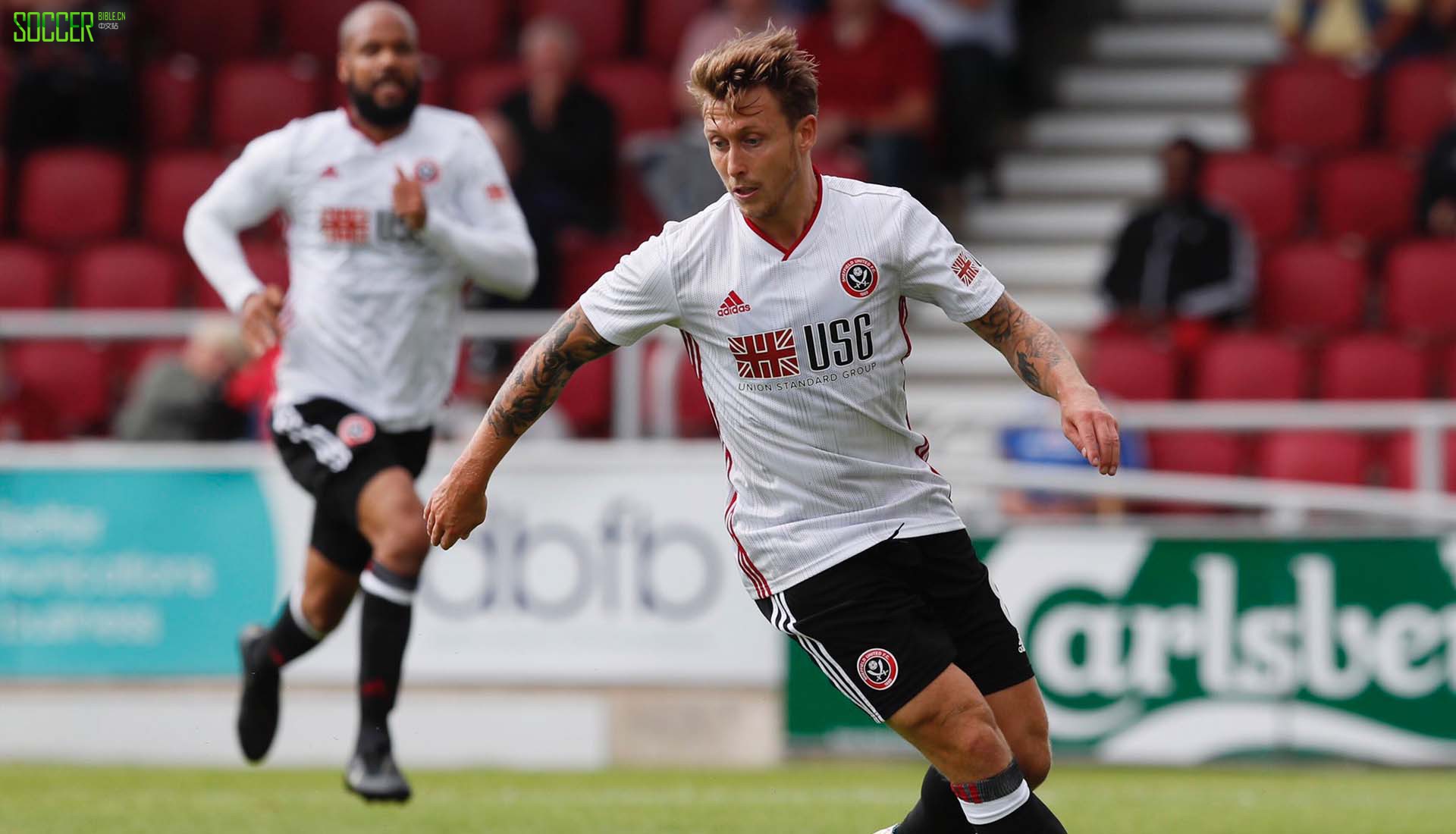 21-22英超曼城客场球衣,英超积分榜纽卡斯尔客场球衣