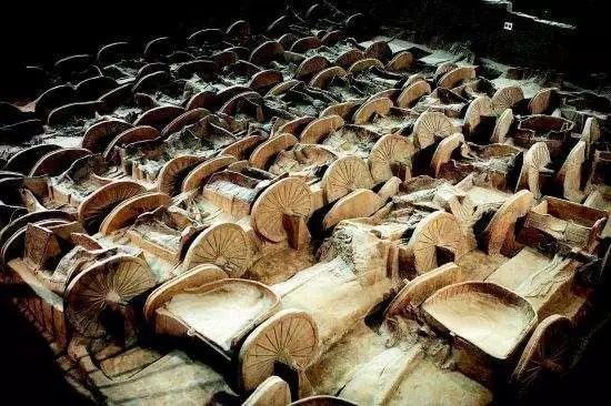 尴尬的部首叫什么,尴尬的部首