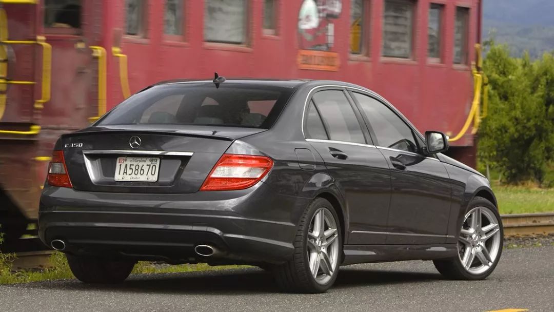 10万左右的c63二手车,新款c63性能有多强