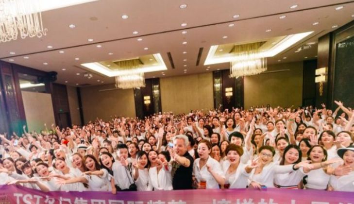 昔日女神负面消息缠身险过气,转手做生意却搞得风生水起