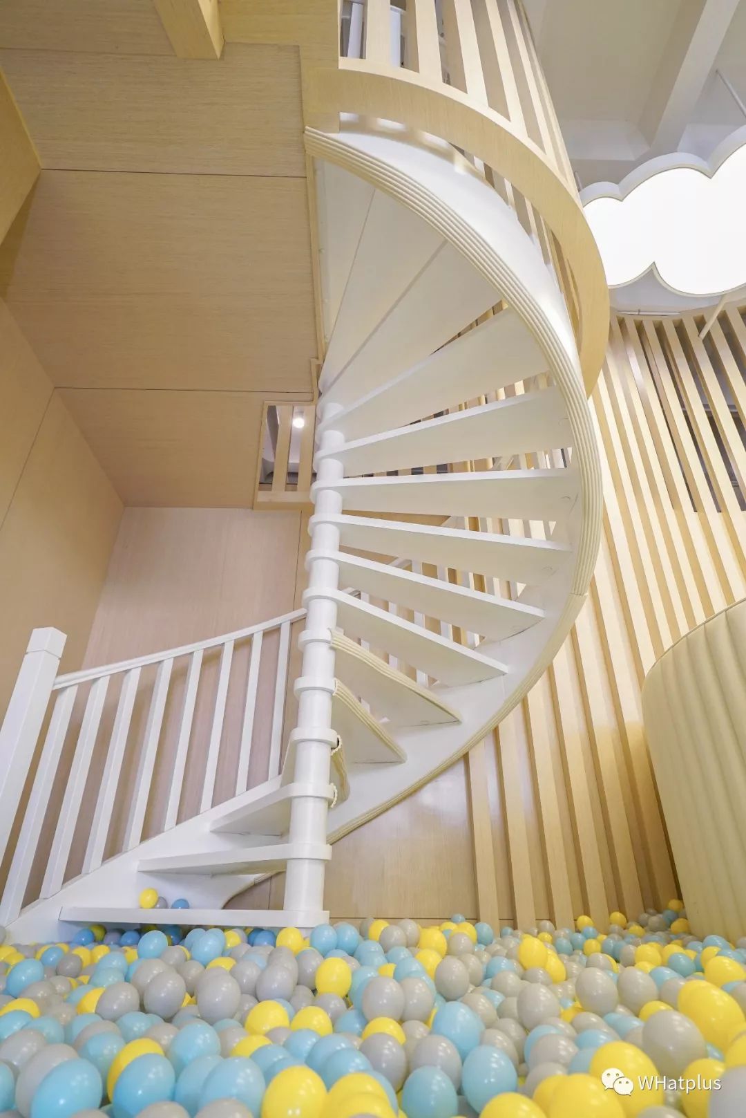 潜入武汉4000平魔幻幼儿园，解锁“贵族”小孩的一天