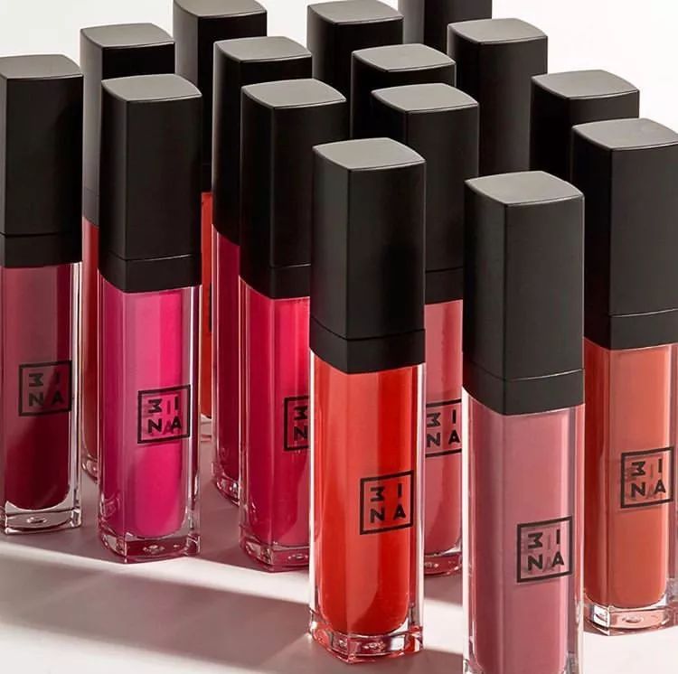 这些美妆潮品你最想拿走哪一个,这些网红化妆品还能用吗