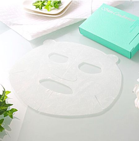 面膜敷起来好舒服,敷着面膜很舒服