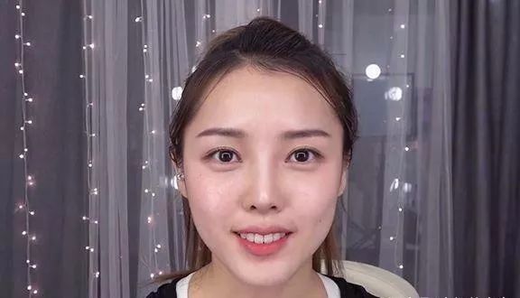 想要变好看？先找人夸你