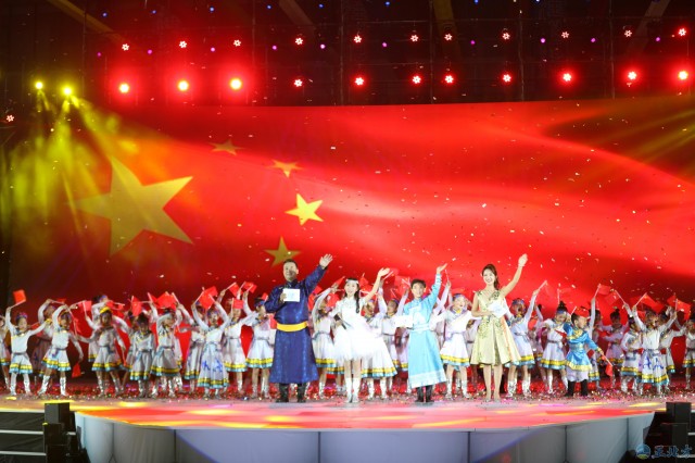 “一带一路”夏令营在鄂尔多斯开幕