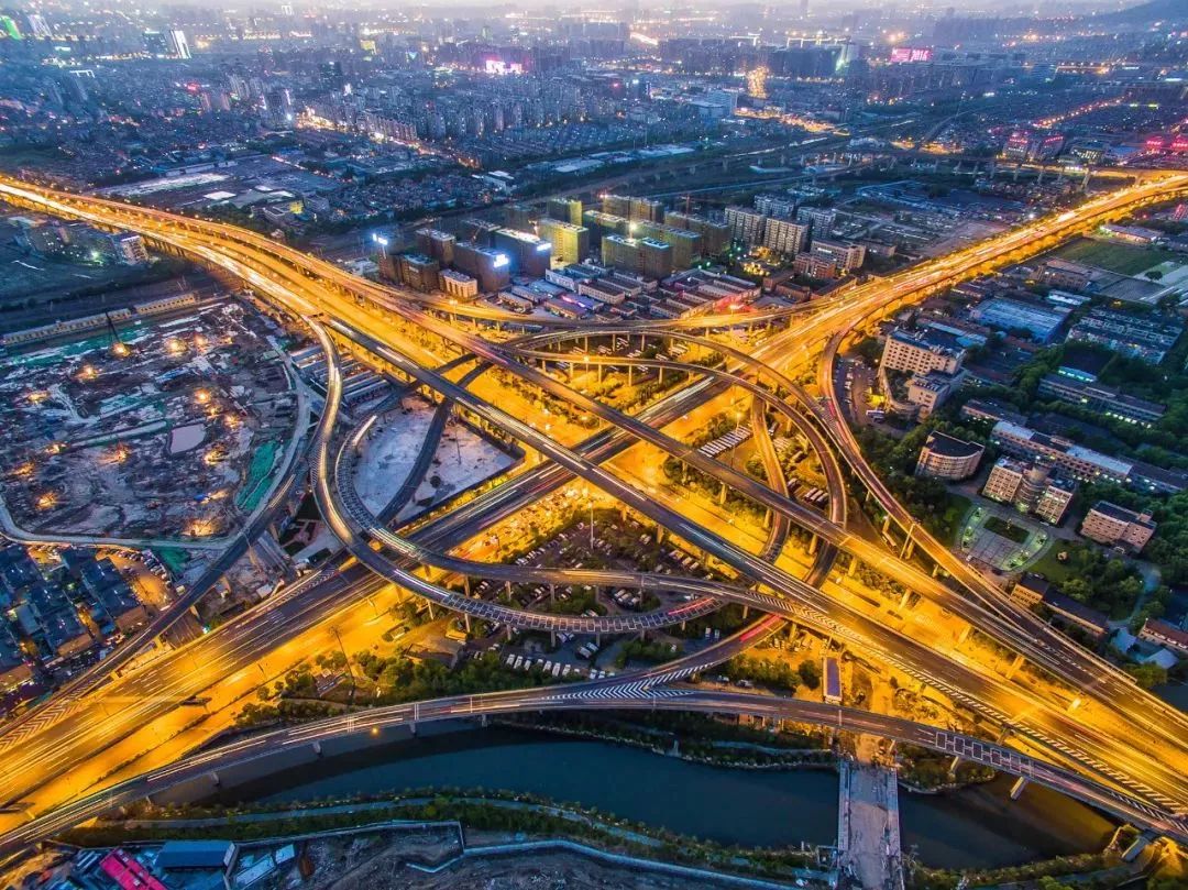 立交桥和高架桥哪个好用,交子立交桥