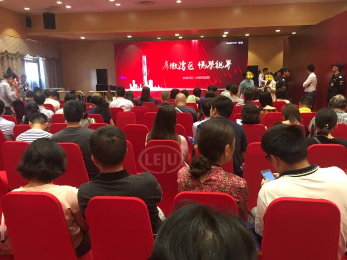 楼市迎来小阳春中心红盘热势加推,年底开盘潮来袭主城多盘同时报名