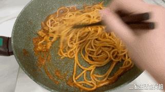 涂层不粘锅怎么开锅养锅,不粘锅的养锅方法