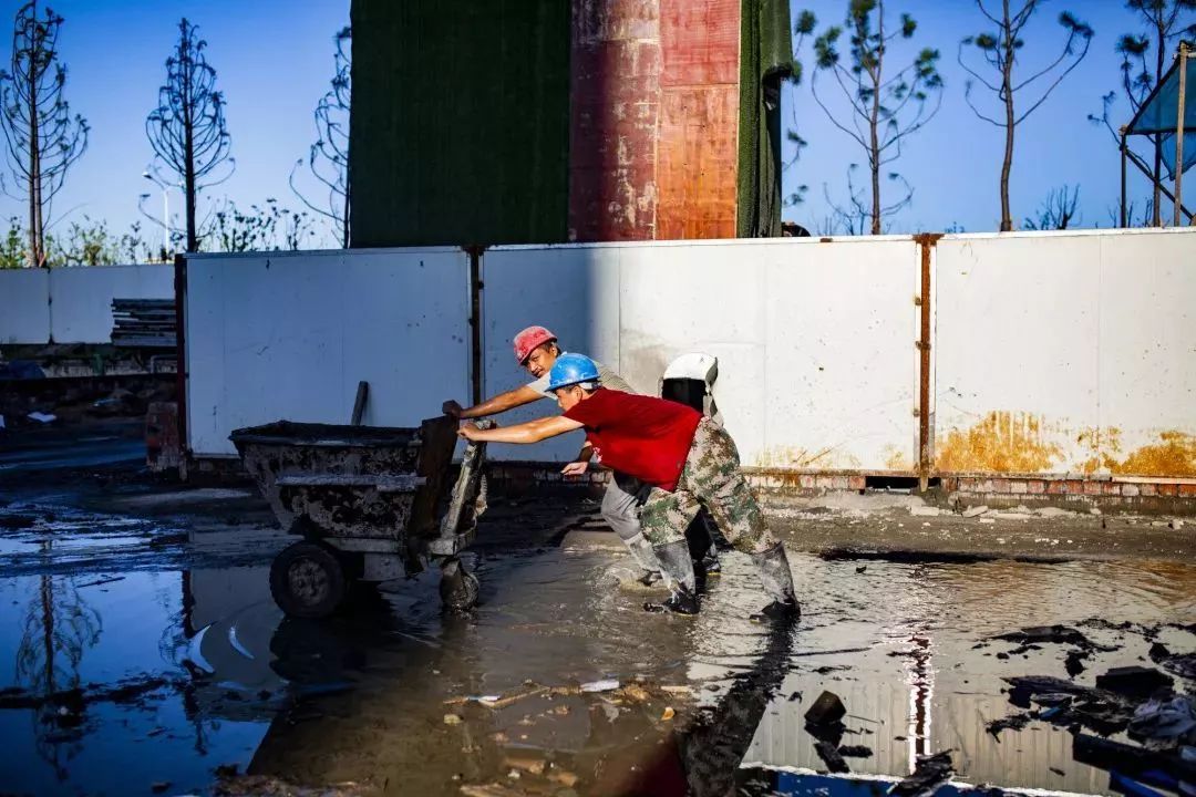 十二时辰工地,建筑工人的十二时辰