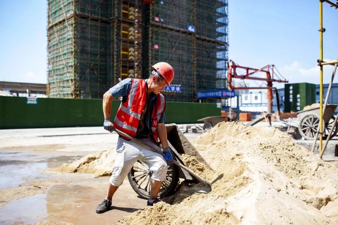 十二时辰工地,建筑工人的十二时辰