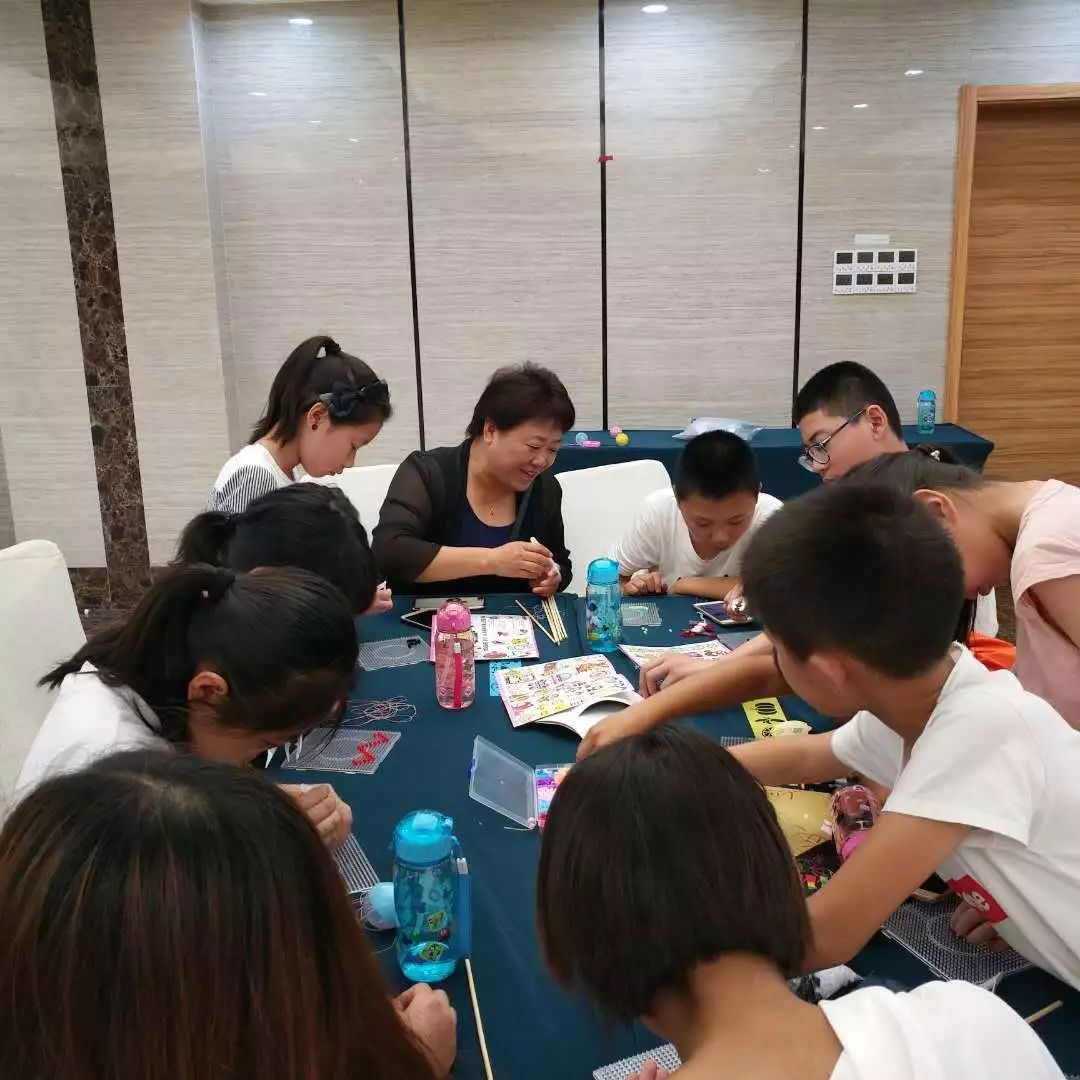 寻访三八红旗手精神|王红妹：她让*党**徽在农村的土地上闪光