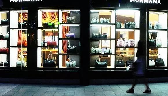 奢侈品电商是正规的吗,奢侈品电商运营饱和了吗