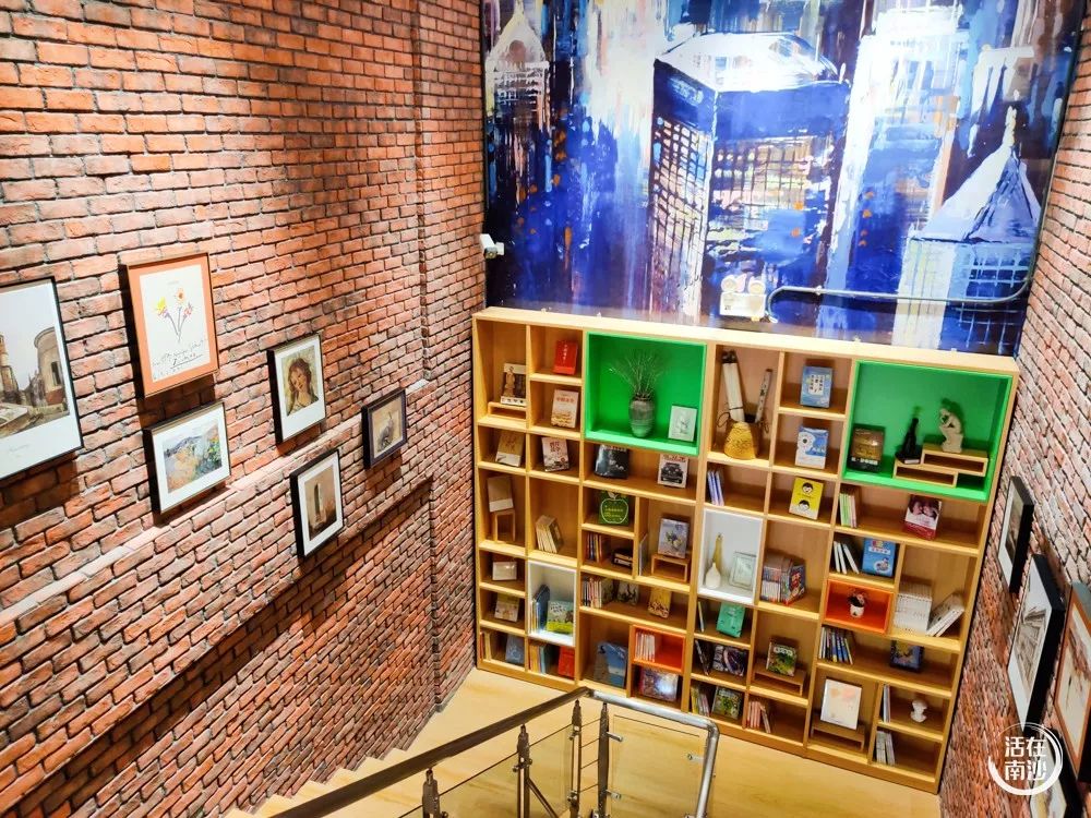 鍗楁矙鏂板崕涔﹀簵,鍗楁矙鍖烘渶澶х殑鏂板崕涔﹀簵