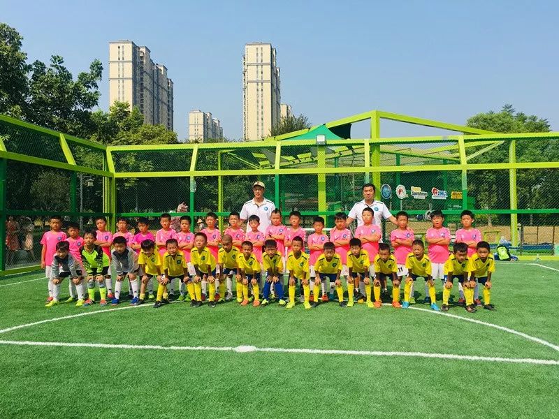 武汉杨春湖社区足球公园,杨春湖足球场