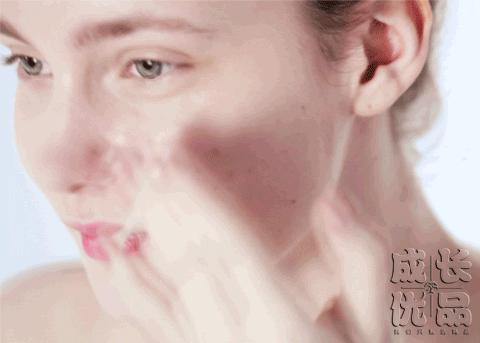 用它洗脸，脏东西自己浮出来，比做10次面膜还管用！丨开团