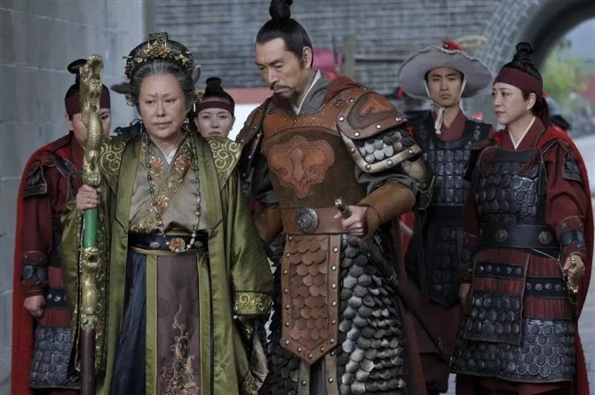 穆桂英挂帅所有的女兵,穆桂英挂帅里的女强人