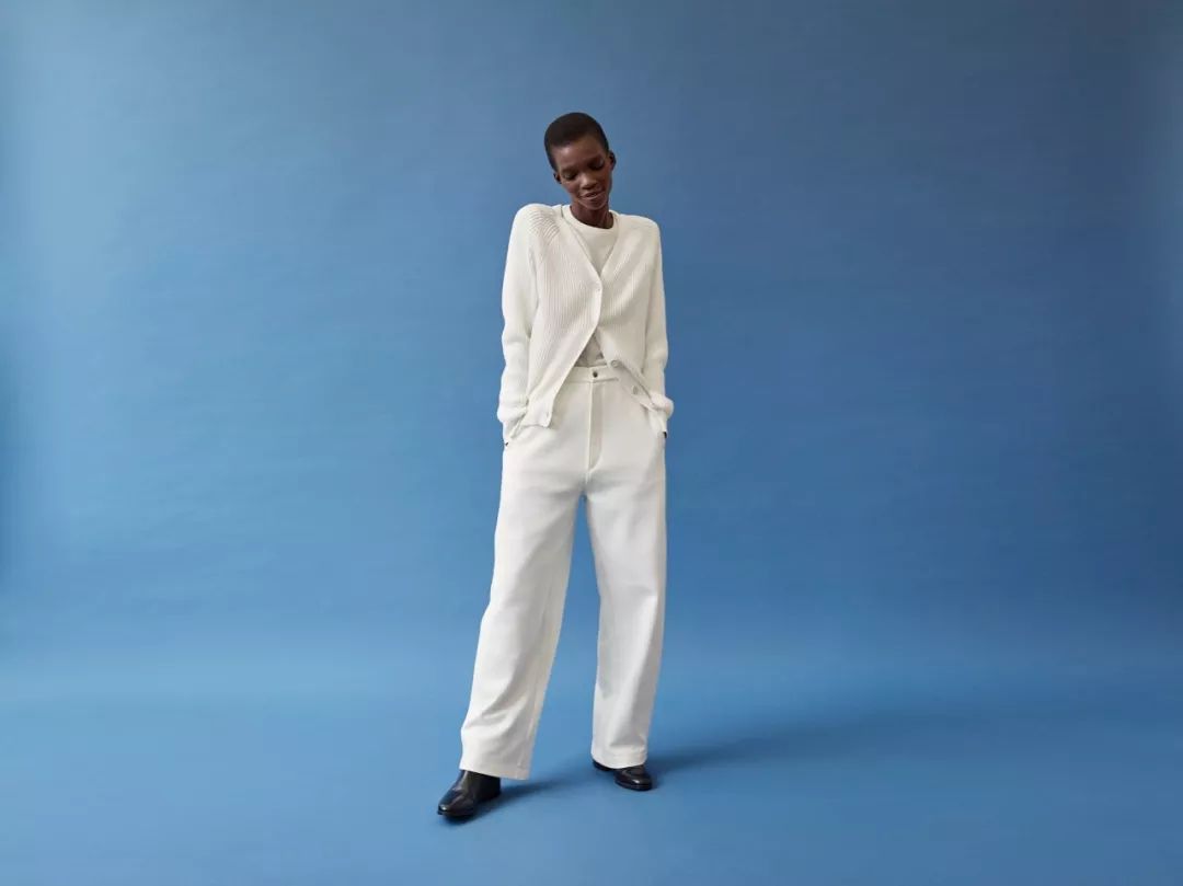 优衣库宽腿廓形牛仔裤搭配,优衣库显腿长的裤子