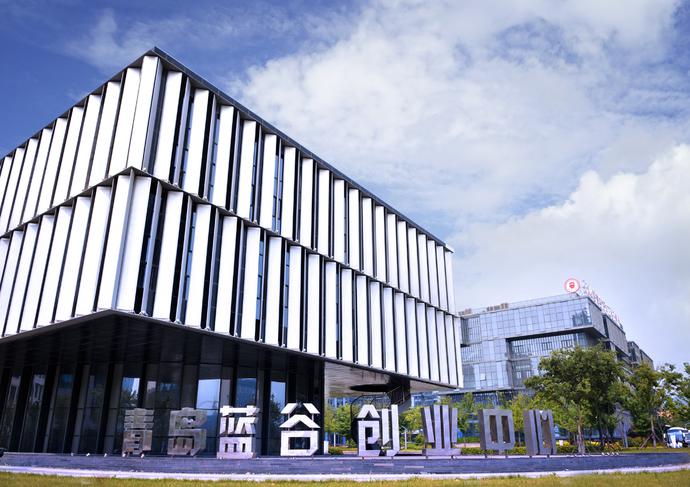 青岛蓝谷蛟龙号,蛟龙号模型运动会展示