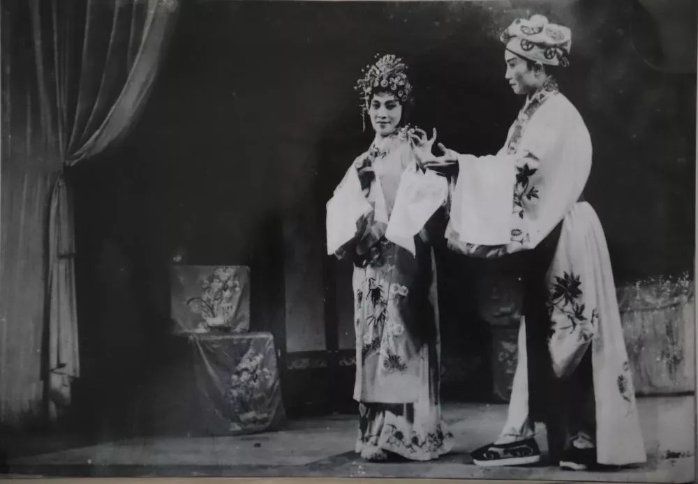 是什么样的一出戏能轰动整座城?