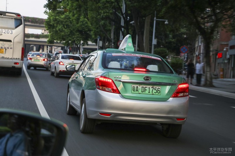 广州黄颜色的出租车 (广州出租车为什么这么多颜色)