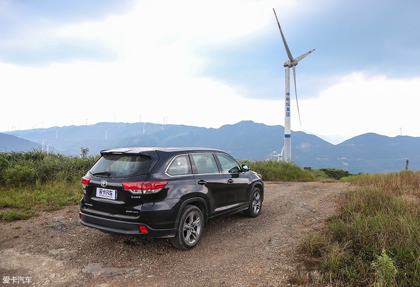 2018新款丰田汉兰达舒适驾驶体验,试驾丰田汉兰达越野能力