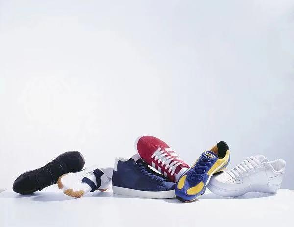 钩子一转倾家荡产图解,钩子一反倾家荡产aj1倒钩真假对比