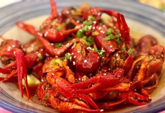 深藏在明发商业广场里的这些“罪恶”之源，大晚上的千万不要去！（上篇）