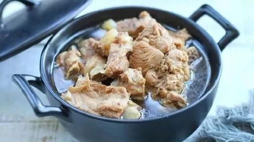 桃胶雪燕皂角米真的有美容功效吗,桃胶美容养颜功效与作用